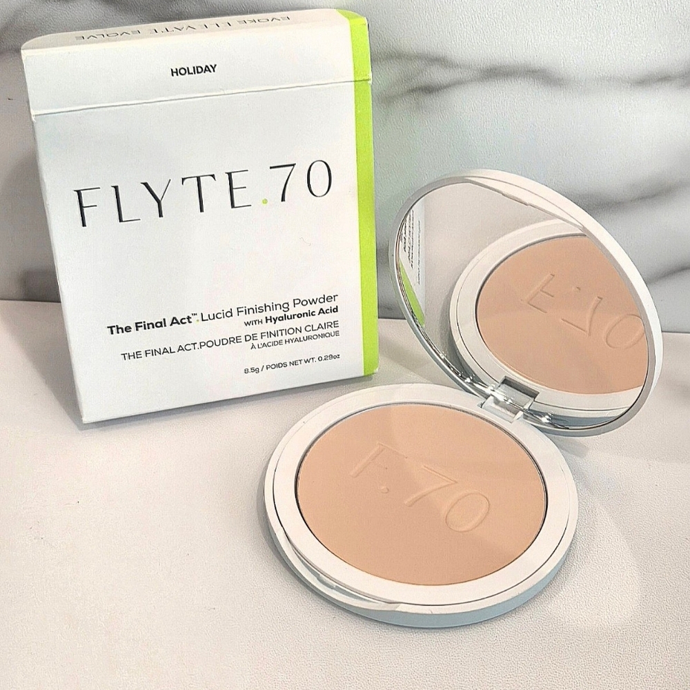 FLYTE.70 The Final Act.Lucid Finishing Powder In Holiday - NEW IN BOX Retail $45